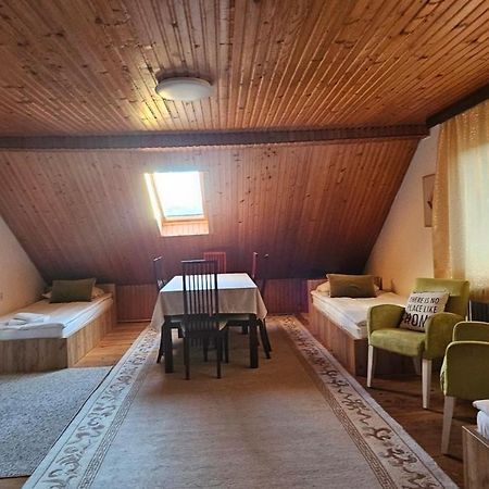 Family Apartment With Garden Sarajevo Esterno foto